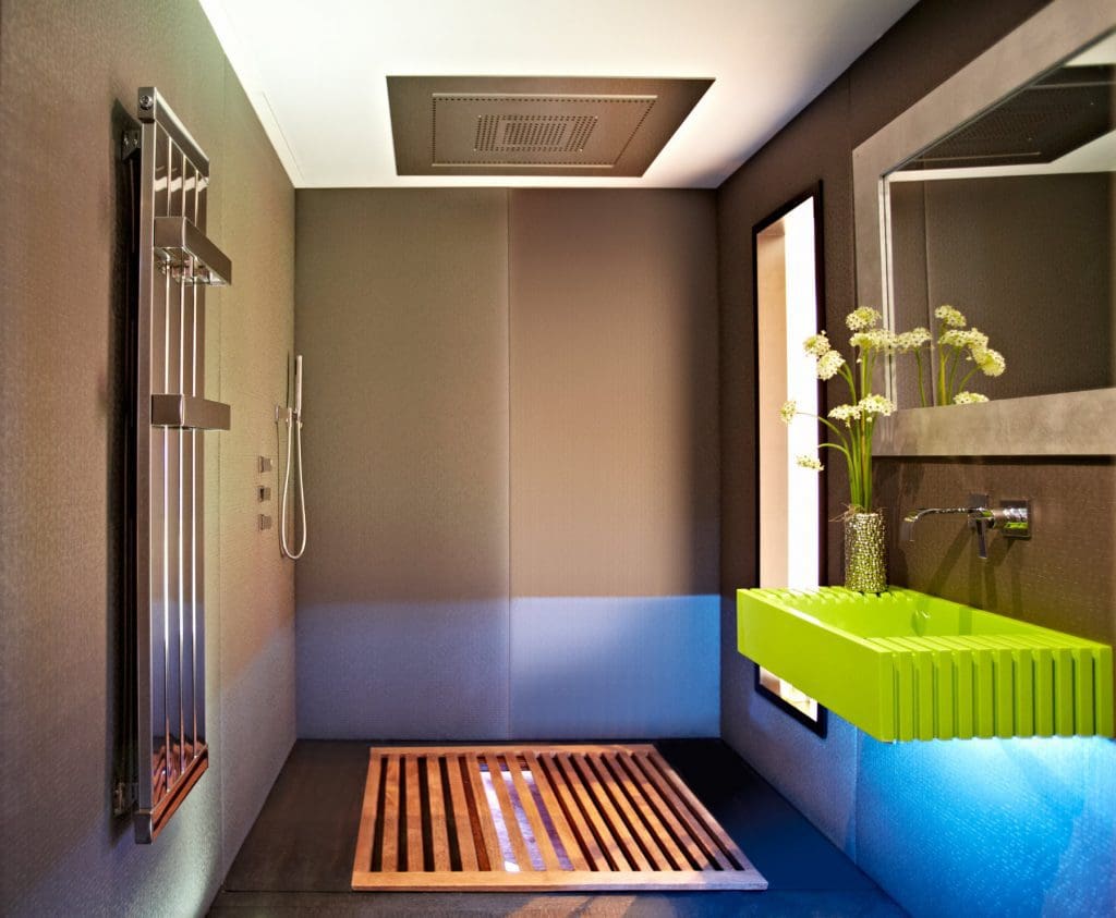 Arun With Hanger | My Bathroom Specialist