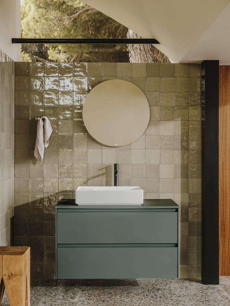 Ona Roca A851729513 A32768C000 A5A3A9Enb0 A812193000 Ri S2.2 1333 Ricarda Di81A 30081 T Ambient Pictures Tf Mob Solu Xxl V2 | My Bathroom Specialist