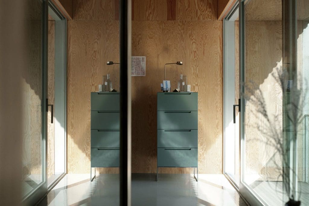 Fitted Vs Freestanding Bathroom Furniture
